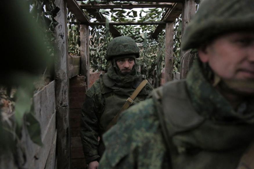 Έλληνες τηλεφωνούν στην πρεσβεία της Ουκρανίας ζητώντας να πολεμήσουν κατά  της Ρωσίας - LarissaPress