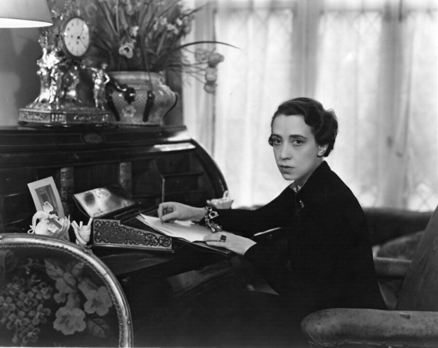 Elsa Schiaparelli (Photo by Sasha/Hulton Archive/Getty Images)
