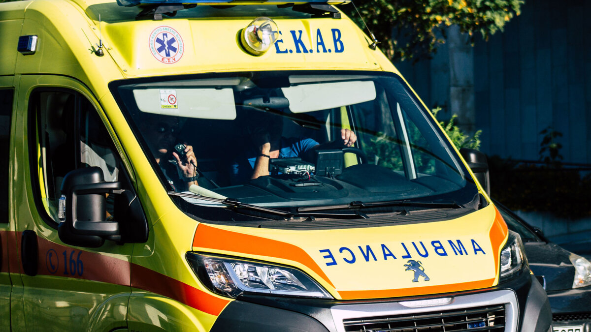 Άνδρας εντοπίστηκε νεκρός μέσα στο αυτοκίνητό του στη Νεάπολη