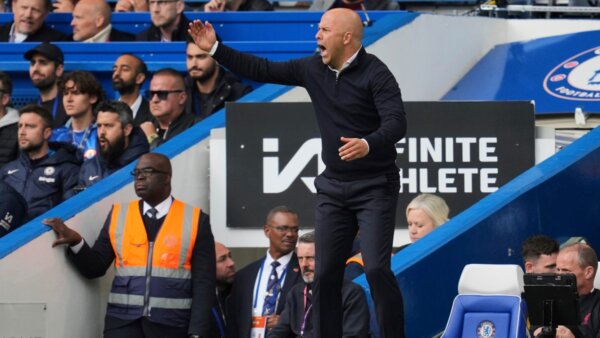 Liverpool's manager Arne Slot reacts during the English Premier League soccer match between Chelsea and Liverpool at Stamford Bridge stadium in London, Sunday, May 4, 2025. (AP Photo/Kin Cheung)