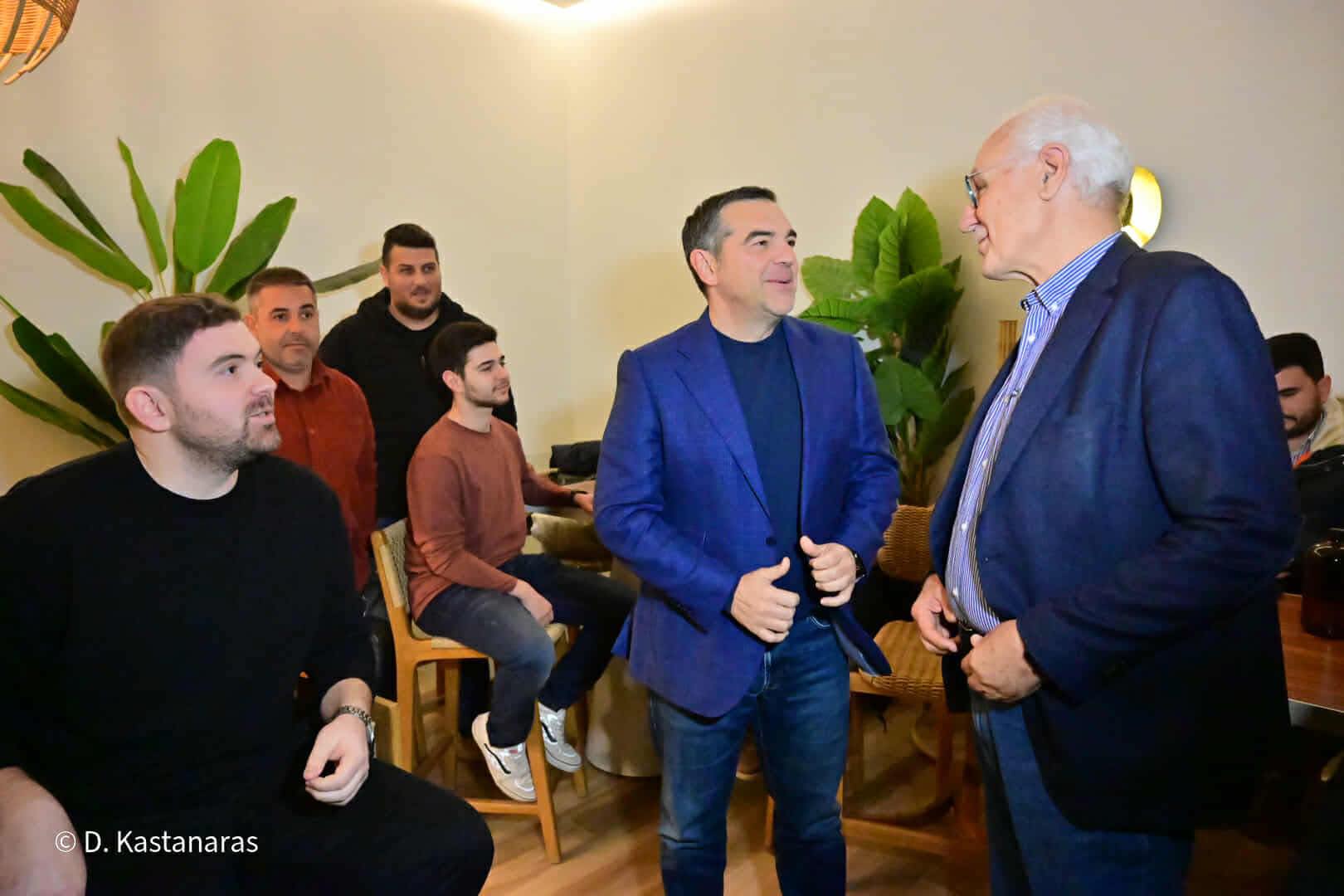 Οι πρώτες συναντήσεις του Αλέξη Τσίπρα στη Λάρισα (φωτο)