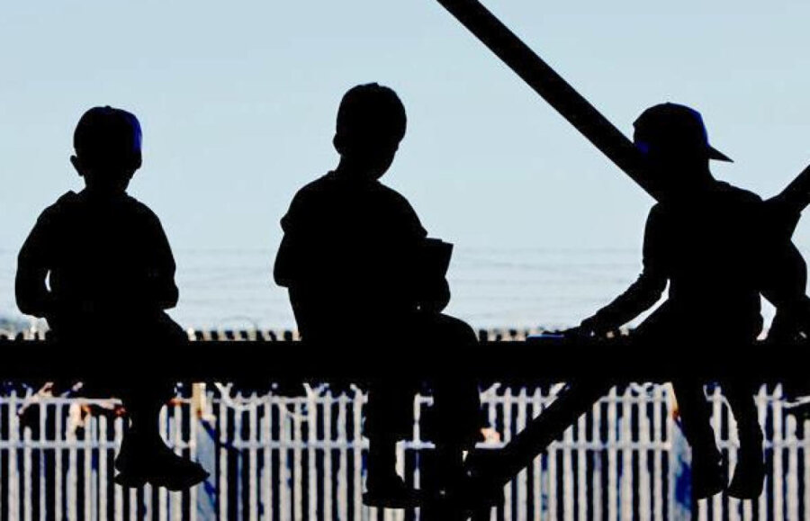 Συνεχείς οι «άτυπες» φυγές ασυνόδευτων ανήλικων – Άφαντοι δύο 14χρονοι που εξαφανίστηκαν από δομή της Λάρισας