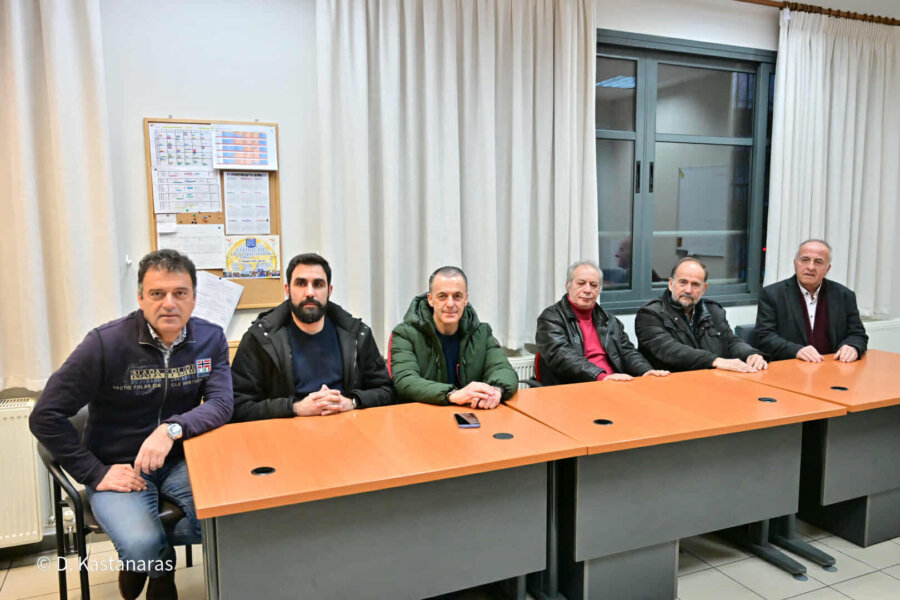 ΔΟΕ: Απαξίωση από την κυβέρνηση καταγγέλλουν οι εκπαιδευτικοί-Περιφερειακή σύσκεψη στη Λάρισα (φωτο-βίντεο)