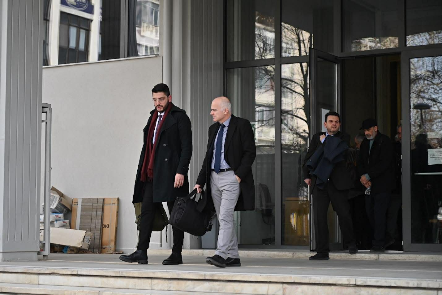 Δυστύχημα Τεμπών: Οργή συγγενών για την απόρριψη αιτημάτων – Ανοιχτά ενδεχόμενα για αίτημα εξαίρεσης της έδρας