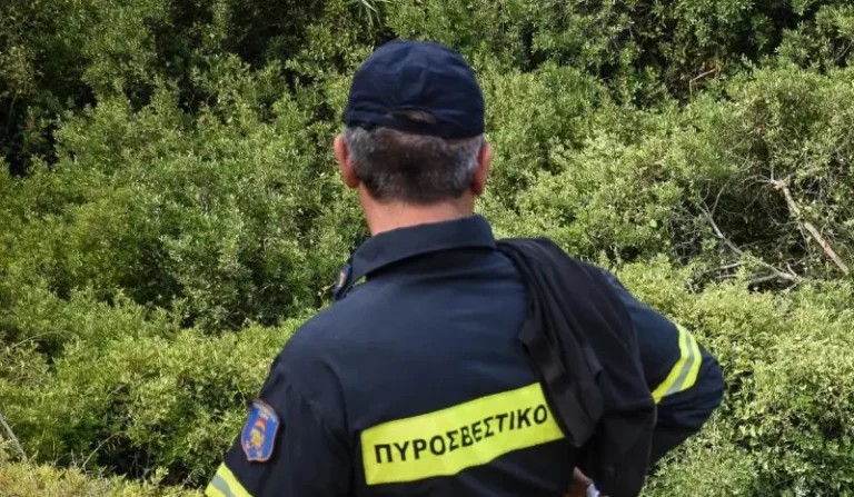 Πτώση άνδρα σε πηγάδι σε αγροτική περιοχή του Τυρνάβου-Απεγκλωβίστηκε από Πυροσβεστική και ΕΜΑΚ