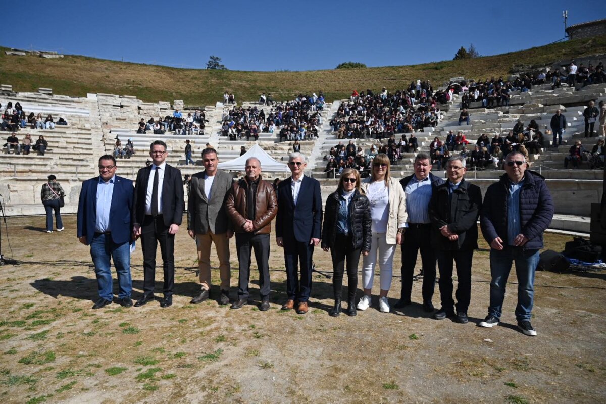 Η Λάρισα στο προσκήνιο του αρχαίου δράματος: Μαθητές ζωντανεύουν τους μεγάλους τραγικούς