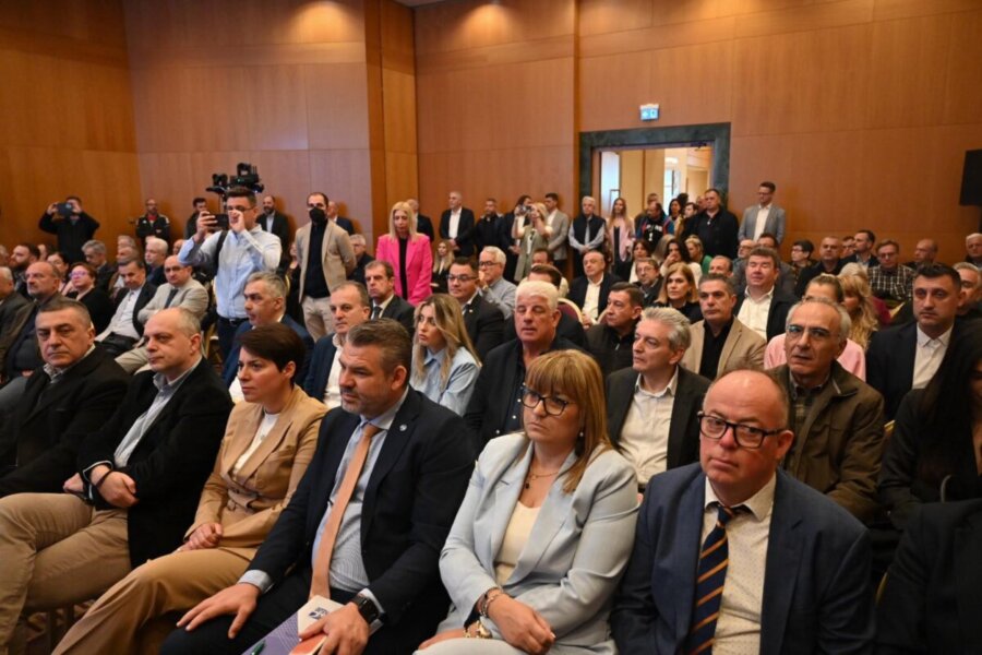 Λάρισα: Από το κυκλοφοριακό χάος σε μια βιώσιμη πόλη – Ο διάλογος που ανοίγει τον δρόμο για το 2030 (φωτο-βίντεο)