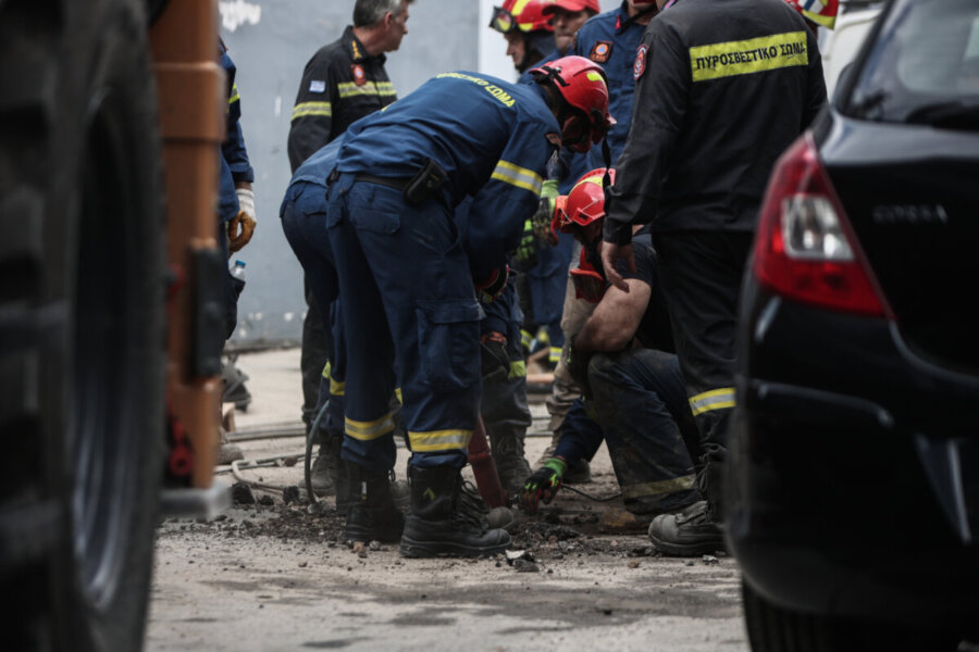 Άνδρας έπεσε σε φρεάτιο στη Λάρισα-Κινητοποίηση της Πυροσβεστικής