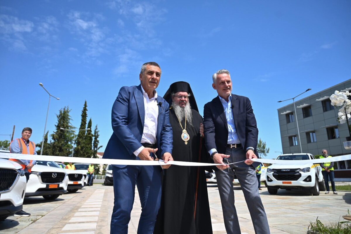 Παράδοση 12 οχημάτων Πολιτικής Προστασίας στη Θεσσαλία από την Εθνική Ασφαλιστική (φωτο και βίντεο)