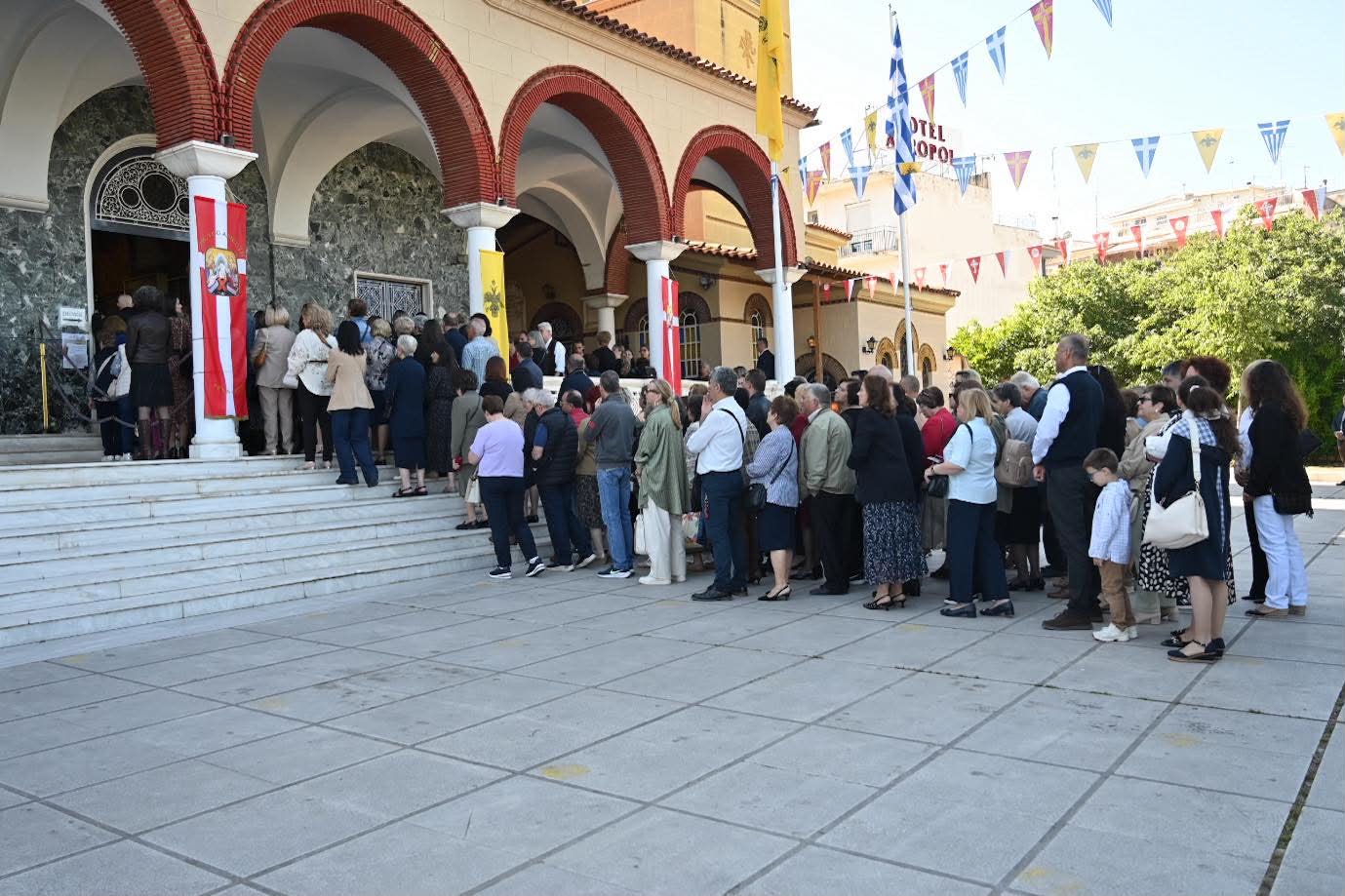 Οι Λαρισαίοι τίμησαν τον Πολιούχο τους, Άγιο Αχίλλιο (φωτο και βίντεο)