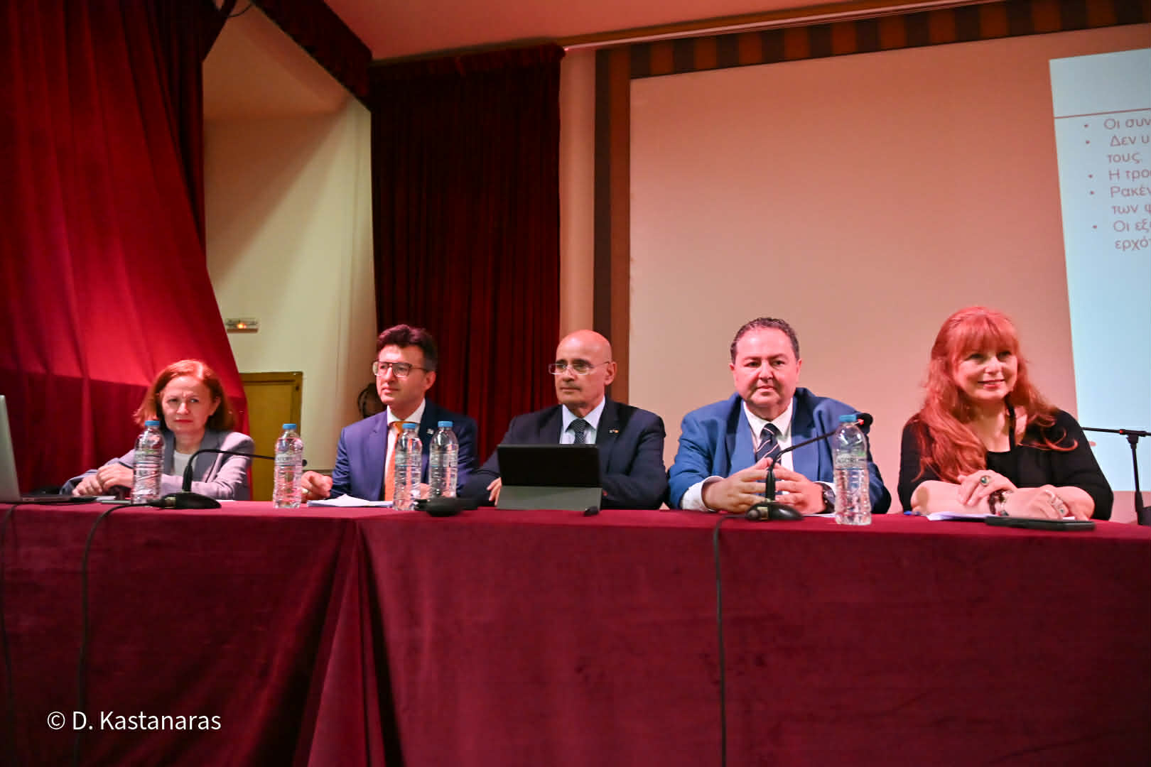 Συγκίνηση και τιμή στις εκδηλώσεις μνήμης για τη Μάχη της Κρήτης στη Λάρισα (φωτο-βίντεο)