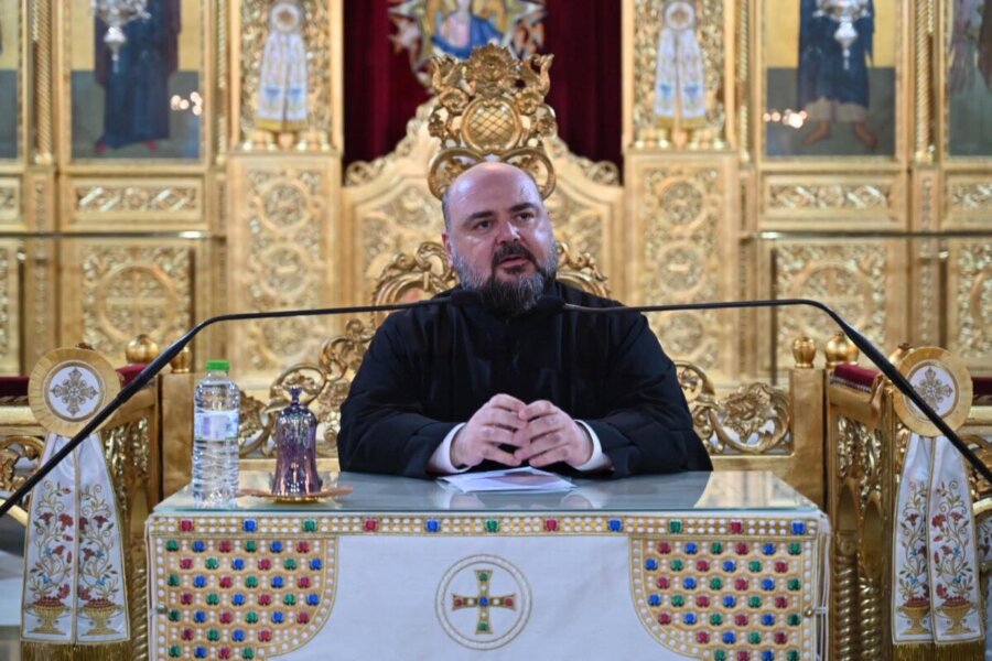 Λάρισα: Με μεγάλη συμμετοχή πραγματοποιήθηκε η παρουσίαση του νέου βιβλίου του π. Λίβυου (φωτο-βίντεο)