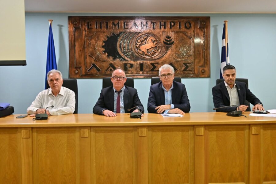 Λάρισα: Ενημέρωση επιχειρήσεων για την εφαρμογή της Ψηφιακής Κάρτας Εργασίας στους κλάδους παροχής υπηρεσιών (φωτο-βίτνεο)