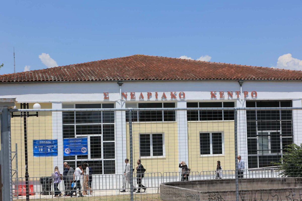 Τεράστια ένταση και βαριές εκφράσεις στη δίκη για τα Τέμπη μεταξύ συνηγόρων θυμάτων – Πώς προκλήθηκε, οι διάλογοι