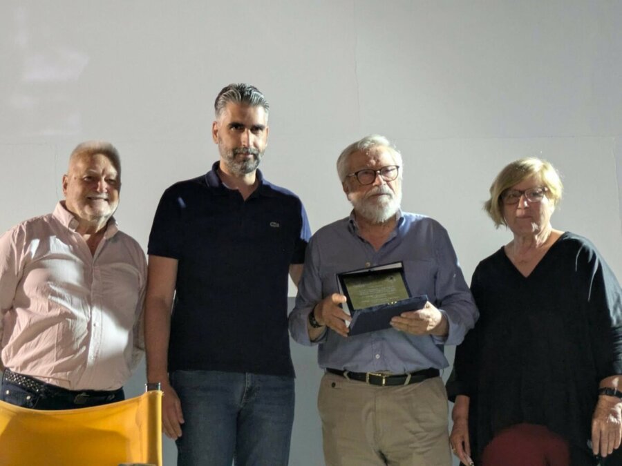 Λάρισα: Τιμήθηκε για τη συνολική προσφορά του στον κινηματογράφο ο Δημήτρης Αρβανίτης (φωτο-βίντεο)