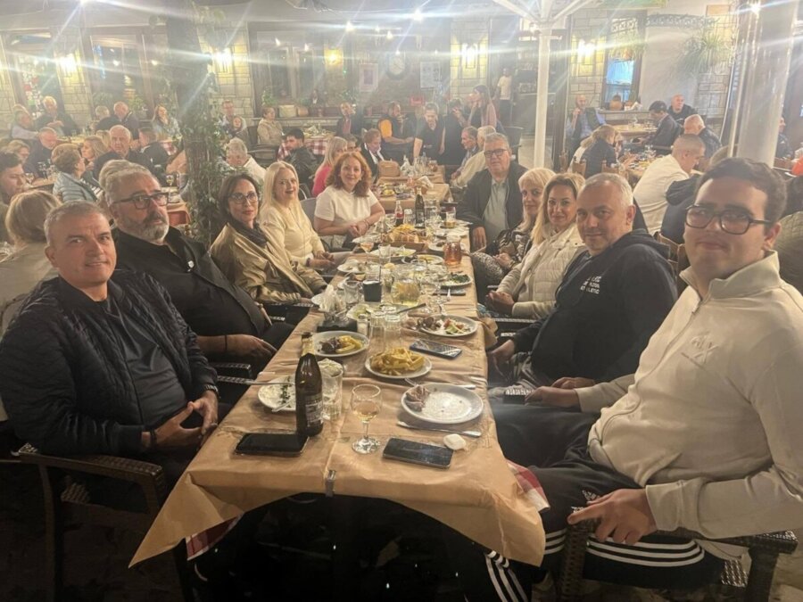 Το τραπέζι στη Σαμαρίνα