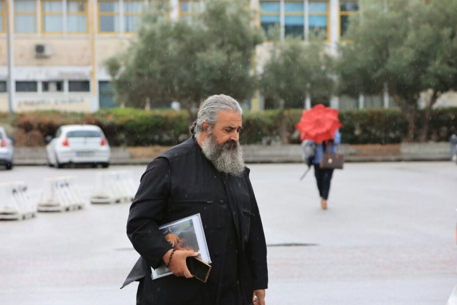 Ο π. Χριστόφορος, πατέρας του Κύπριου φοιτητή Κυπριανού Παπαϊωάννου