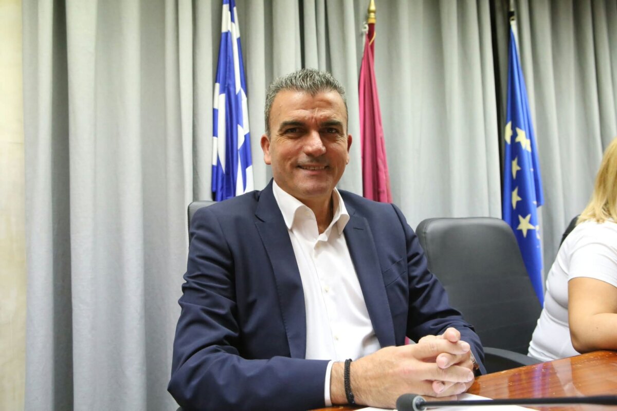 Μαμάκος για τον διαγωνισμό πρασίνου των 7,5 εκατ. ευρώ: «Τα αρμόδια όργανα αποφασίζουν» (φωτο)